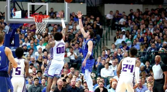  东契奇三双数追平魔术师约翰逊  